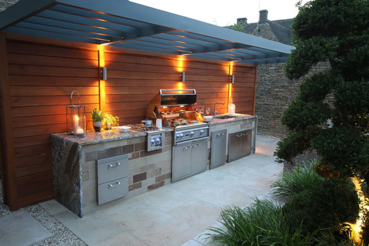 Outdoor Kitchen